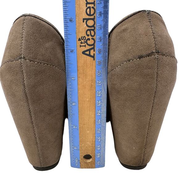 Fergalicious Dade Wedge Oxford Booties Womens 8.5 Taupe Brown Cutout Lace Up - Picture 8 of 11